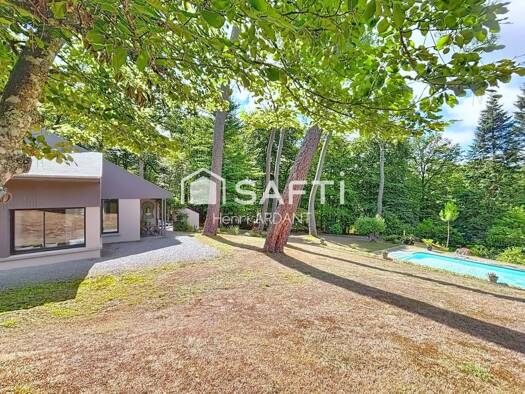 Maison à vendre 399 000 € 5 pièces 3 chambres 110 m² 6 685 m² de terrain Limoges 87000