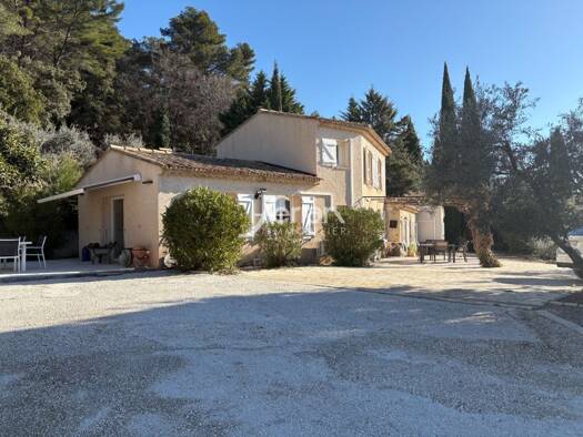 Maison à vendre 795 000 € 5 pièces 4 chambres 201 m² 5 125 m² de terrain Callas 83830