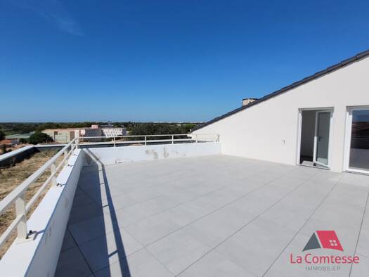 Appartement à louer 1 077 € 3 pièces 2 chambres 75,1 m² Étage 4/4 Istres 13800