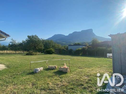 Terrain constructible viabilisé à vendre 181 000 € 507 m² de terrain Porte-de-Savoie 73800