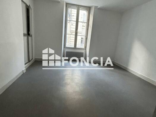 Appartement à louer 360 € 2 pièces 1 chambre 30 m² RDC Centre Sablé-sur-Sarthe 72300