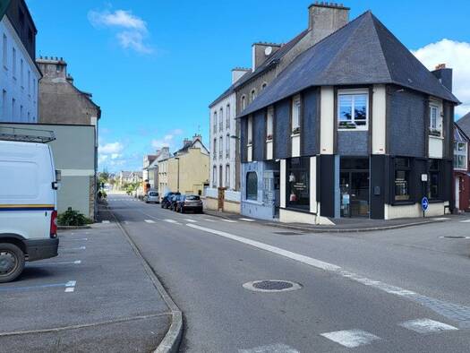 Duplex à vendre 254 000 € 4 pièces 2 chambres 113 m² Étage 1/1 Bourg de Crozon Crozon 29160