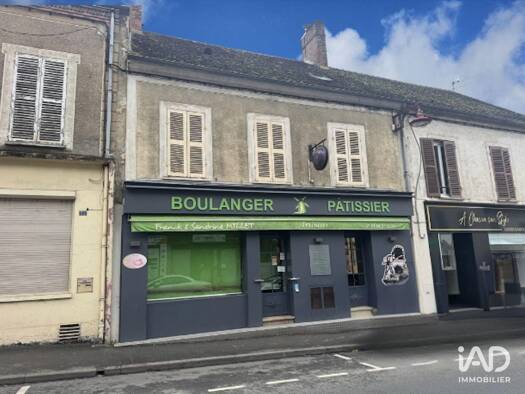 Local commercial à vendre 180 000 € 244 m² de surface de vente Voulx 77940