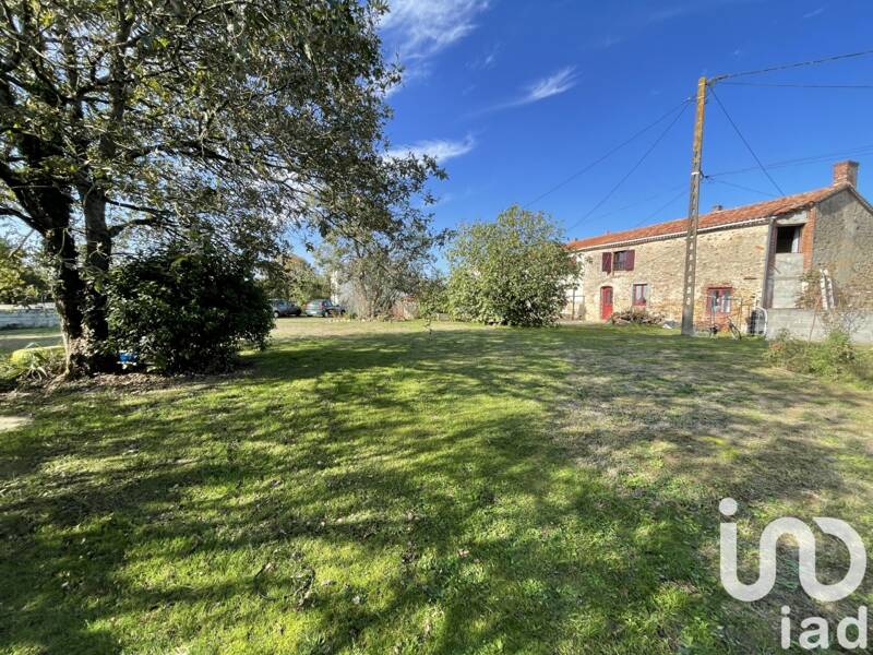 Maison à vendre, 215m², SAINT HILAIRE LE VOUHIS