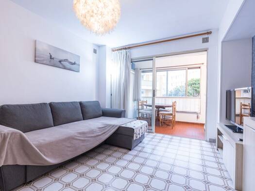 Appartement à louer 1 050 € 2 pièces 1 chambre 41,3 m² RDC/5 Val de Gorbio Roquebrune-Cap-Martin 06190
