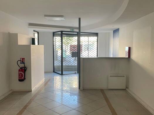 Local commercial à louer 1 350 € 81,8 m² de surface de vente Minimes-Barrière de Paris Toulouse 31000