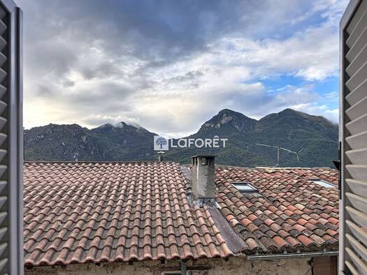 Duplex à vendre 239 500 € 3 pièces 2 chambres 66 m² Étage 2/2 Castellar 06500