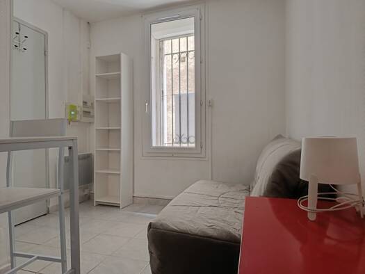 Appartement à louer 280 € 1 pièce 12,9 m² RDC/3 Bourg-Charité Narbonne 11100