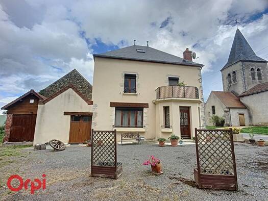 Maison à vendre 119 750 € 5 pièces 4 chambres 120 m² 3 967 m² de terrain Louroux-de-Bouble 03330
