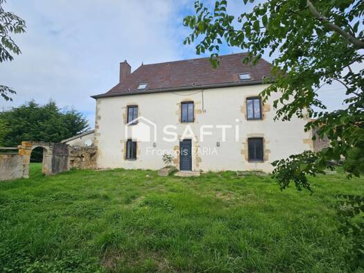 Maison à vendre 243 000 € 8 pièces 6 chambres 300 m² 2 632 m² de terrain Montceau-les-Mines 71300