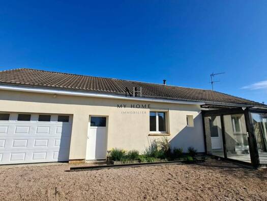 Maison de plain-pied à vendre 196 000 € 4 pièces 3 chambres 95 m² Arçonnay 72610