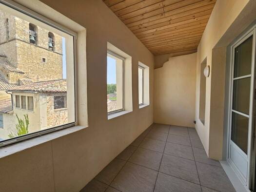 Appartement à louer 1 052 € 4 pièces 2 chambres 86,5 m² Étage 4/1 Gironde-Cabrieres-Boisfeuillet-Lampourde Orange 84100