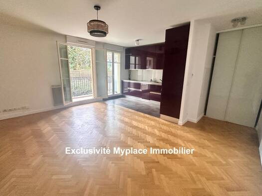 Appartement à vendre 367 000 € 3 pièces 2 chambres 64 m² Étage 1/3 Chantiers Versailles 78000