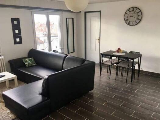 Appartement à louer - logement étudiant 650 € 2 pièces 1 chambre 42 m² 4ème étage Mulhouse 68100
