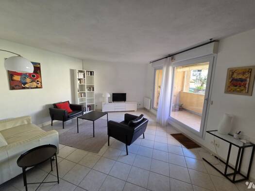 Appartement à vendre 172 000 € 2 pièces 1 chambre 62,3 m² RDC Nyons 26110