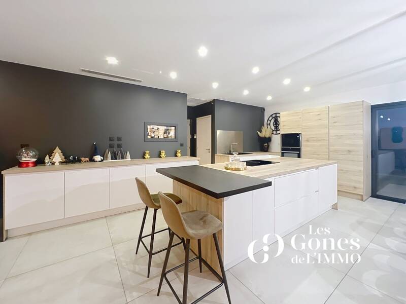 Maison à vendre, 180m², VAUGNERAY