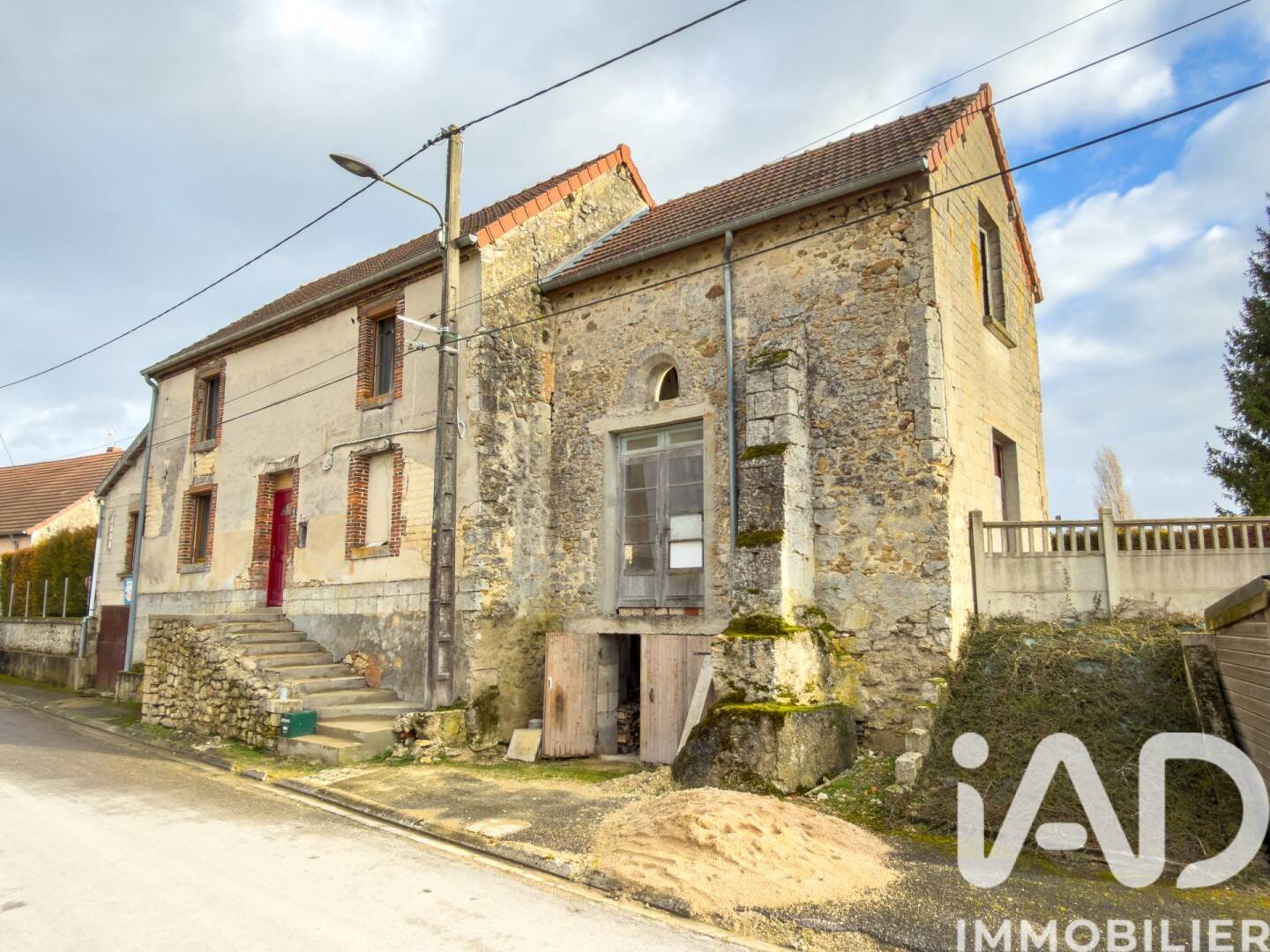 Maison à vendre, 110m², VILLENEUVE RENNEVILLE CHEVIGNY