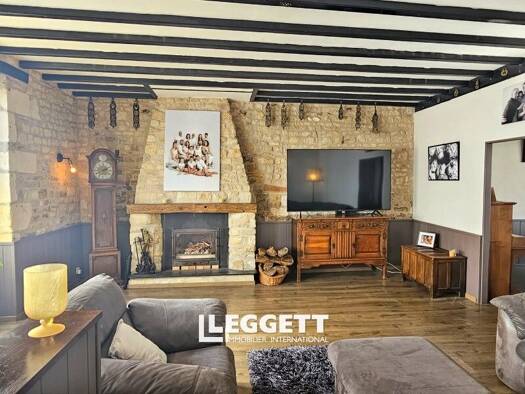 Maison à vendre 299 000 € 9 pièces 6 chambres 210 m² 385 m² de terrain Saint-Jean-d'Hermine 85210