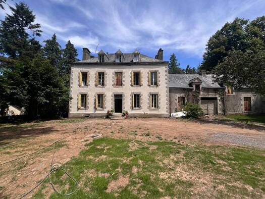 Demeure à vendre 252 000 € 14 pièces 4 chambres 270 m² 18 000 m² de terrain Sérent 56460