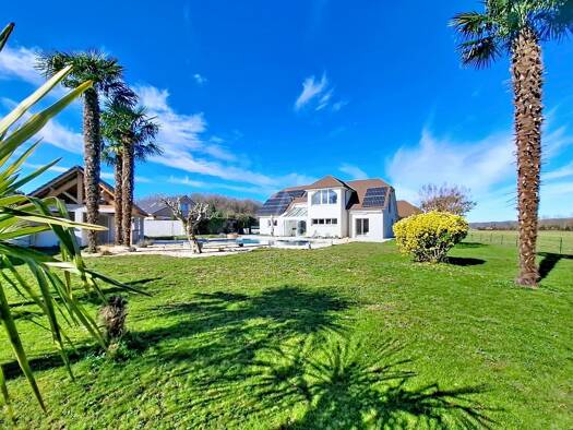 Villa à vendre 579 000 € 5 pièces 4 chambres 221 m² 2 339 m² de terrain Barzun 64530