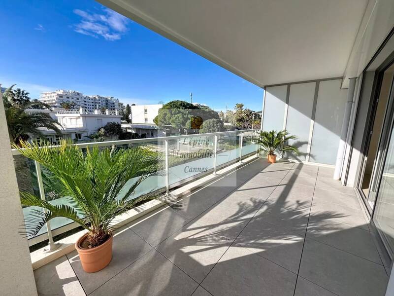 Maison à louer, 57m², CANNES