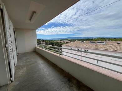 Appartement à louer 590 € 4 pièces 3 chambres 90 m² Dernier étage, Étage 3/3 Lardaille-Roulandou Castres 81100