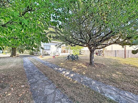 Maison de plain-pied à vendre 139 900 € 2 pièces 1 chambre 50 m² 1 474 m² de terrain Ymeray 28320