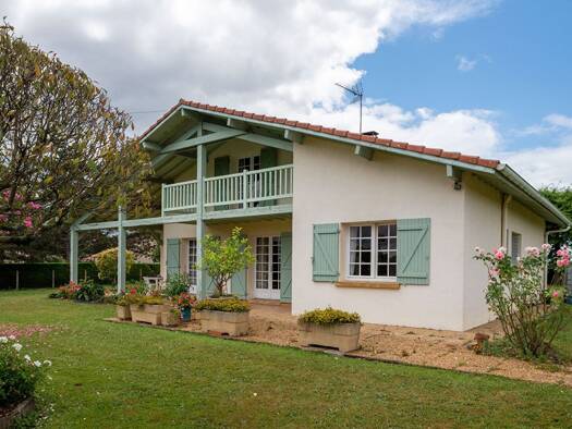 Maison à vendre 186 500 € 5 pièces 4 chambres 146 m² 3 008 m² de terrain Hagetmau 40700