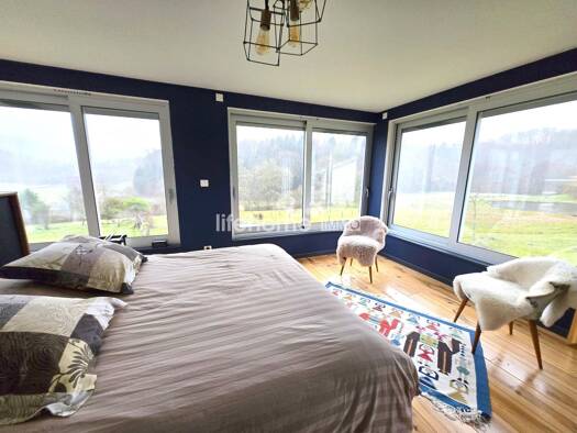 Maison à vendre 429 000 € 7 pièces 4 chambres 240 m² 20 576 m² de terrain Sainte-Feyre 23000