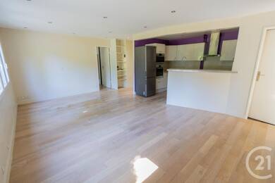 Appartement à louer 1 045 € 2 pièces 1 chambre 55 m² RDC Bougival 78380