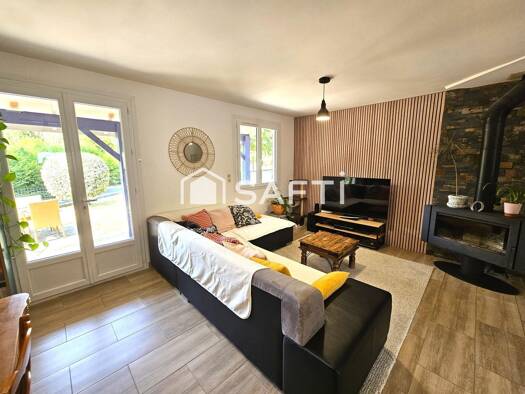 Maison de plain-pied à vendre 210 000 € 4 pièces 4 chambres 105 m² 1 500 m² de terrain Mensignac 24350