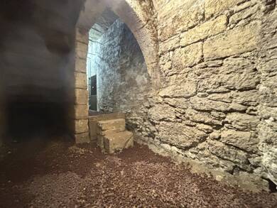 Local commercial à louer 50 € 11 m² de surface de vente Centre Ville Pezenas 34120