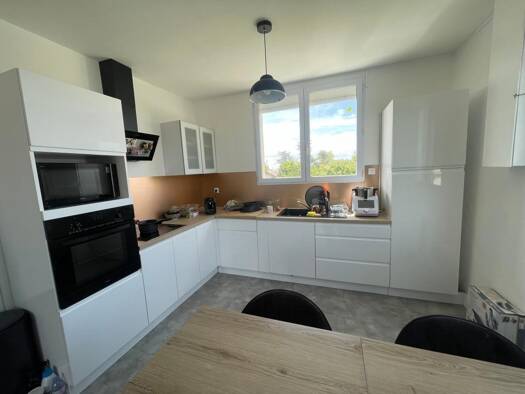 Appartement à vendre 192 500 € 2 pièces 1 chambre 55 m² Étage 2/2 Angoulins 17690