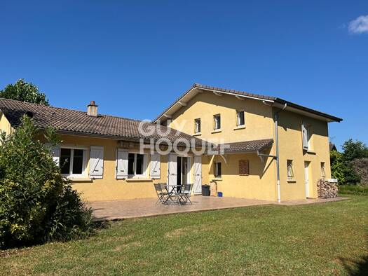 Maison à louer 1 400 € 5 pièces 4 chambres 139 m² 847 m² de terrain Saint Savin 38300