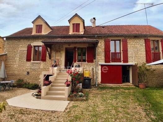 Maison à vendre 100 000 € 7 pièces 4 chambres 140 m² 330 m² de terrain Argentenay 89160