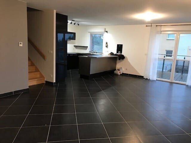 Maison à louer, 87m², SAINT PIERRE EN FAUCIGNY