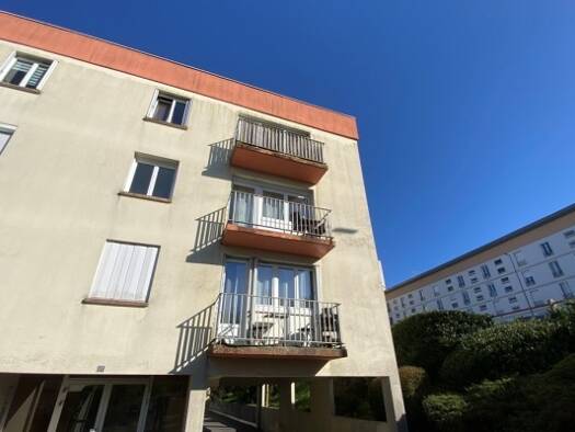 Triplex à louer 360 € 4 pièces 3 chambres 76 m² Quimper 29000