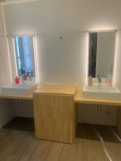 Villa à louer 3 000 € 8 pièces 6 chambres Cusset Villeurbanne 69100
