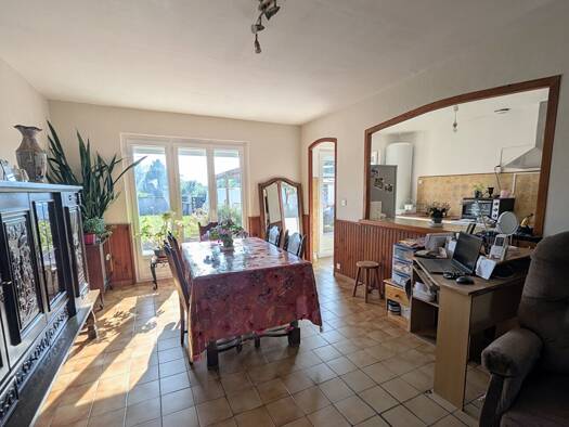 Maison de plain-pied à vendre 130 500 € 5 pièces 3 chambres 100 m² 688 m² de terrain Est Imphy 58160