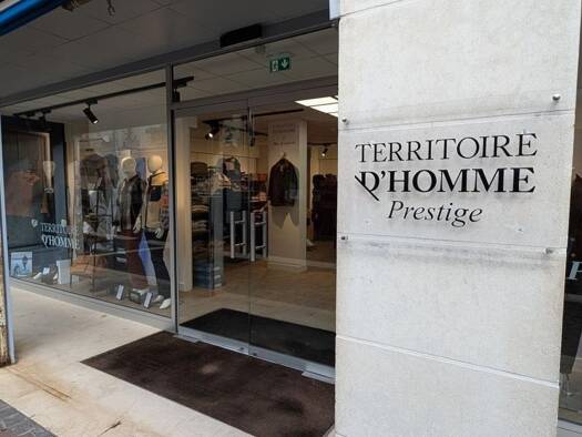 Boutique à vendre Fonds de commerce 65 000 € 180 m² de surface de vente Chinon 37500