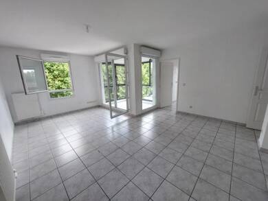 Appartement à louer 697 € 3 pièces 2 chambres 58 m² 4ème étage Le Grand Vivier-Le Garet-Pontbichet-Troussier Villefranche-sur-Saône 69400