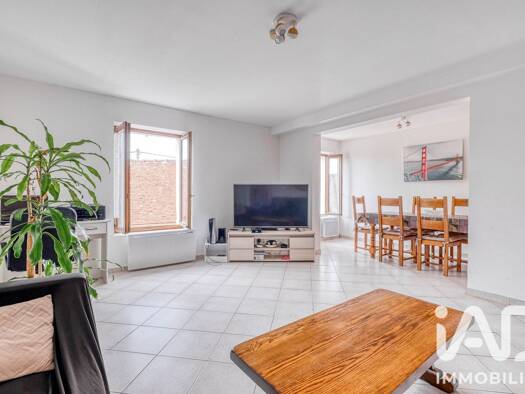 Appartement à vendre 175 000 € 4 pièces 3 chambres 81 m² Étage 1/3 Mouroux 77120