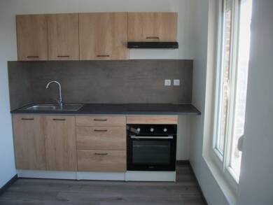 Appartement à louer 480 € 3 pièces 1 chambre 42 m² Dernier étage, Étage 3/3 Tergnier 02700