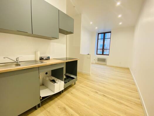 Appartement à vendre 60 000 € 1 pièce 24,2 m² 2 étages Saint-Laurent-du-Pont 38380