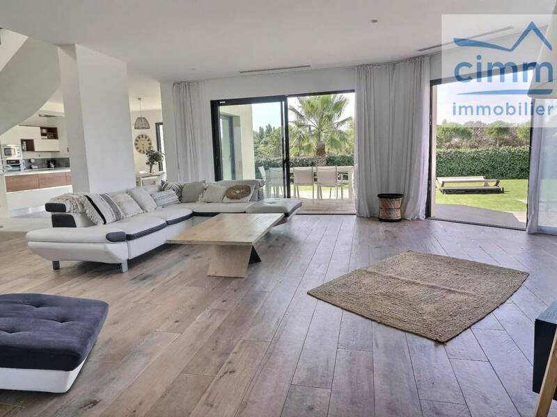 Maison à louer, 301m², BAILLARGUES