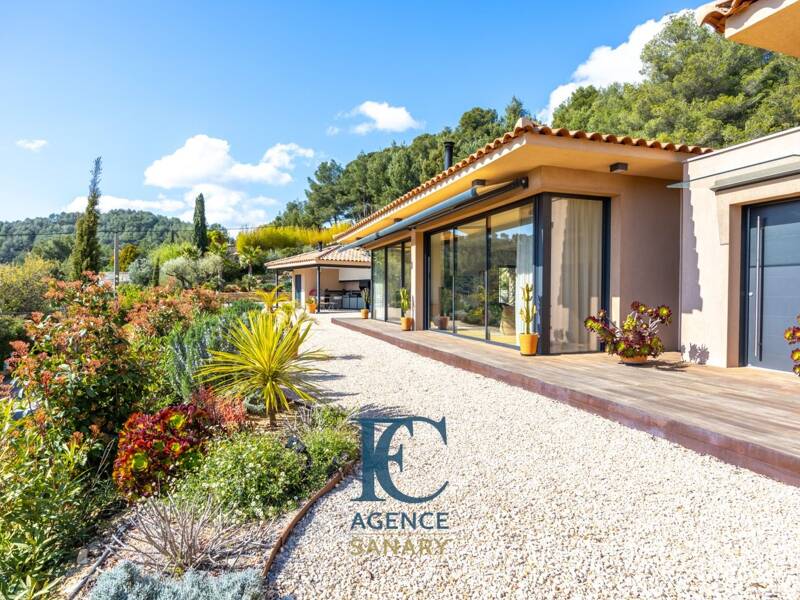 Maison à vendre, 214m², LA CADIERE D'AZUR