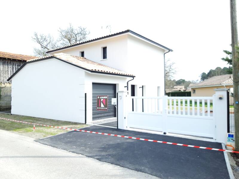 Maison à louer, 101m², SALLES