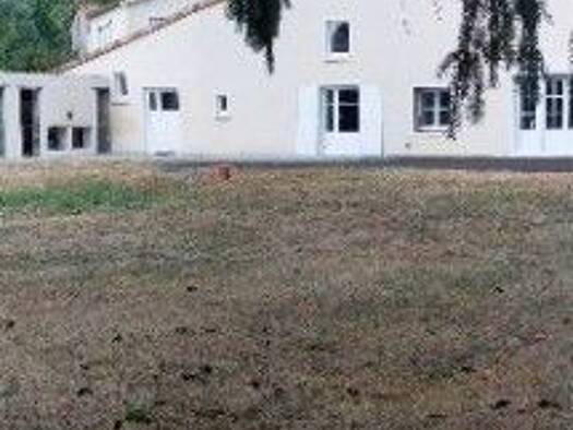 Maison à vendre 295 000 € 7 pièces 5 chambres 241 m² 1 276 m² de terrain La Foye-Monjault 79360