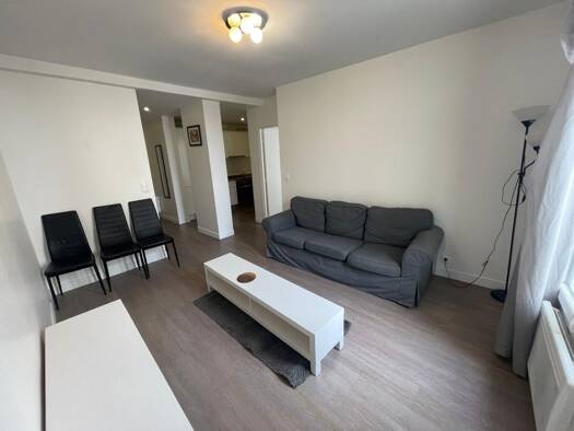 Appartement à louer 1 390 € 3 pièces 2 chambres 52 m² Étage 3/4 Centre Ville Est Ivry-sur-Seine 94200