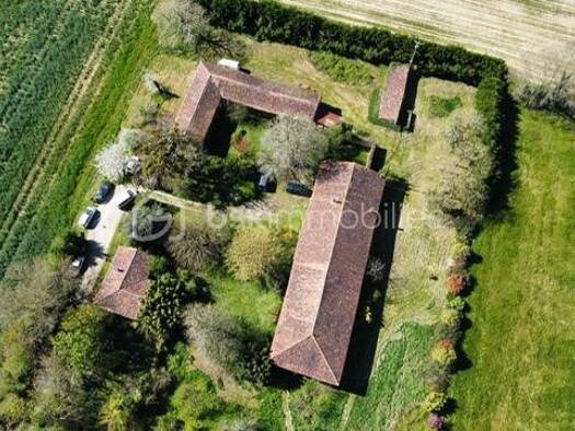 Ferme à vendre 374 900 € 7 pièces 5 chambres 188 m² Sainte-Radegonde 17250